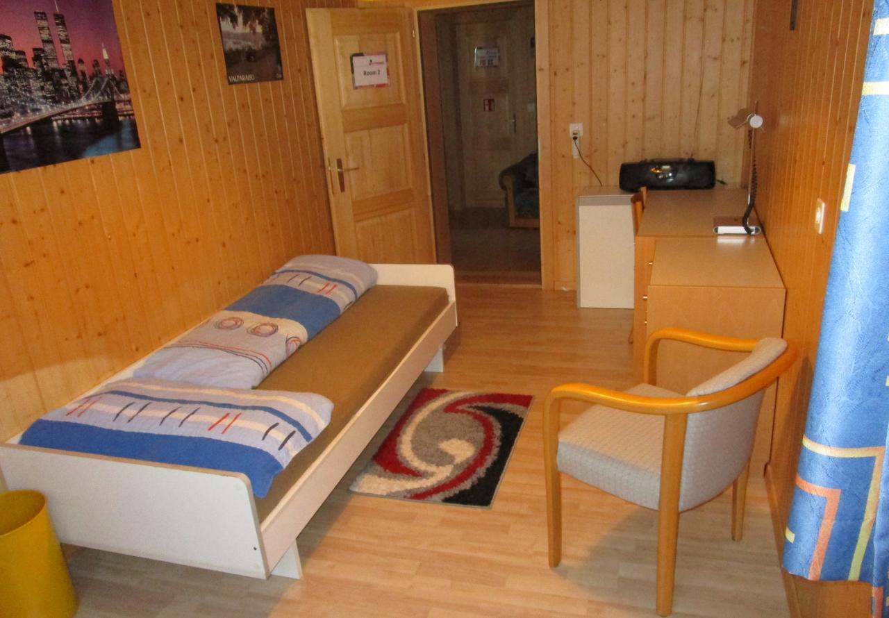 Postman8 - Bed And Breakfast Stalden Luaran gambar