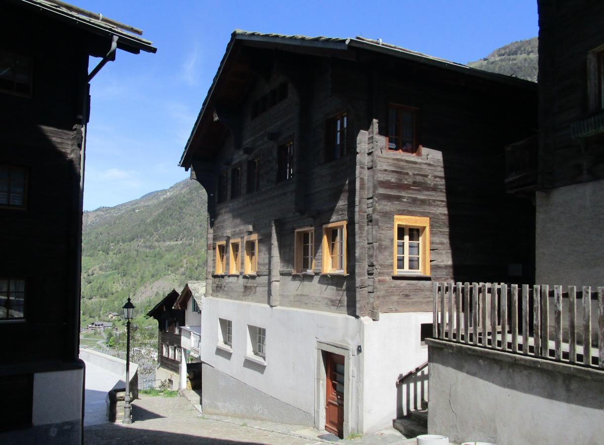 Postman8 - Bed And Breakfast Stalden Luaran gambar